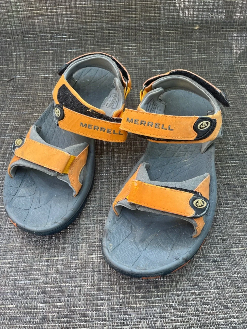 Merrell kids' athletic sport sandals Sz 6